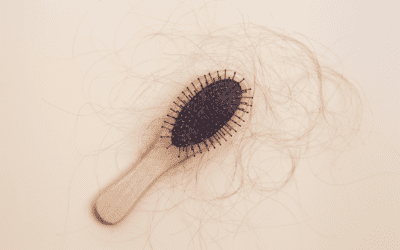 Caduta autunnale dei capelli: soluzioni per capelli sani dopo il mese delle castagne